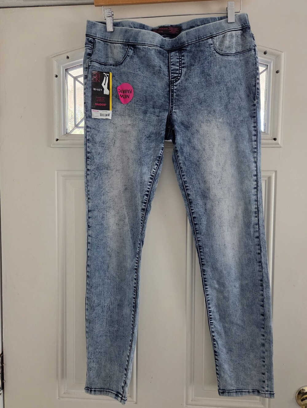 No Boundaries Acid Wash Denim Jeggings Size L